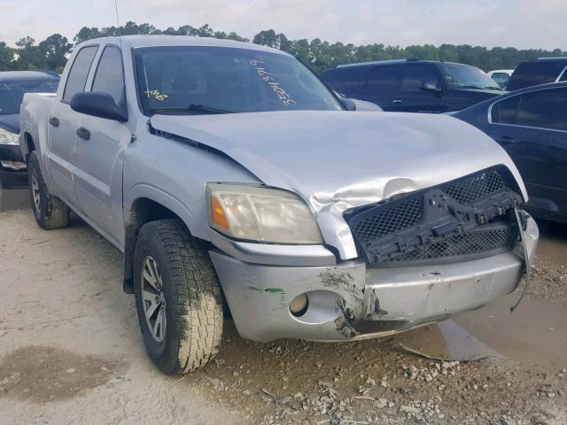 1Z7HC28K39S729708 - 2009 MITSUBISHI RAIDER LS SILVER photo 1