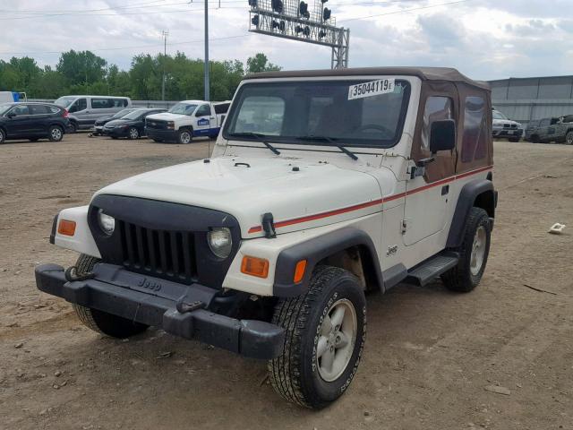 1J4FA29P31P355198 - 2001 JEEP WRANGLER / WHITE photo 2