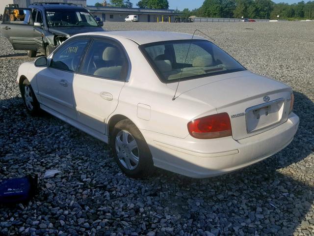 KMHWF25S42A675468 - 2002 HYUNDAI SONATA GL WHITE photo 3