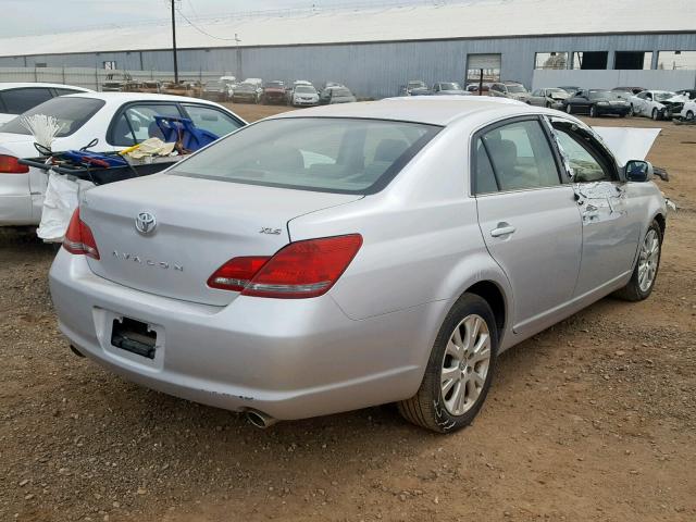 4T1BK36B58U296775 - 2008 TOYOTA AVALON XL SILVER photo 4