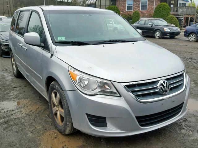 2V8HW34129R610317 - 2009 VOLKSWAGEN ROUTAN SE SILVER photo 1