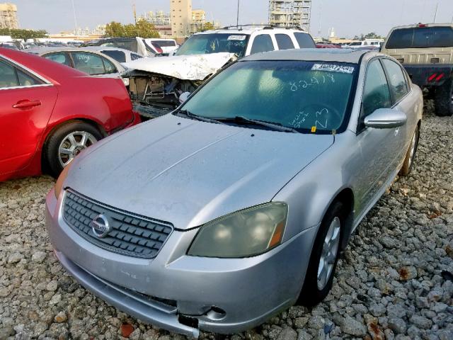 1N4BL11D95C120432 - 2005 NISSAN ALTIMA SE SILVER photo 2