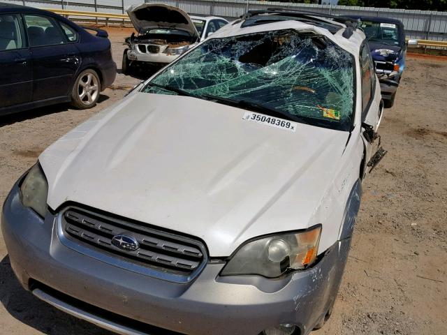 4S4BP86C754334882 - 2005 SUBARU LEGACY OUT WHITE photo 9