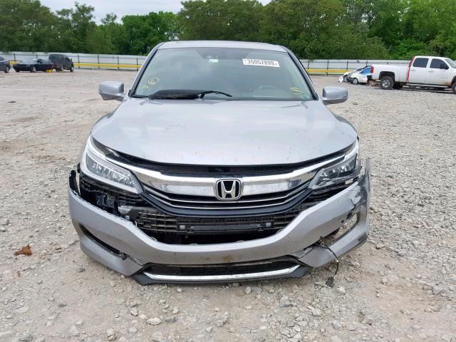 1HGCR3F92HA033955 - 2017 HONDA ACCORD TOU GRAY photo 9