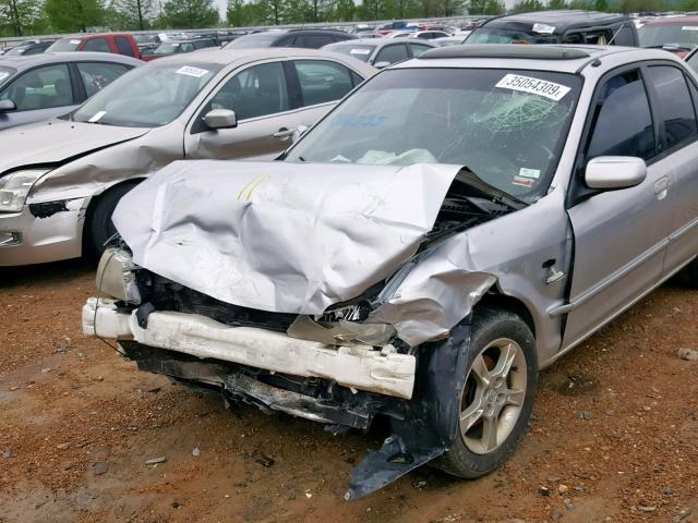 JM1BJ225430124979 - 2003 MAZDA PROTEGE DX SILVER photo 9