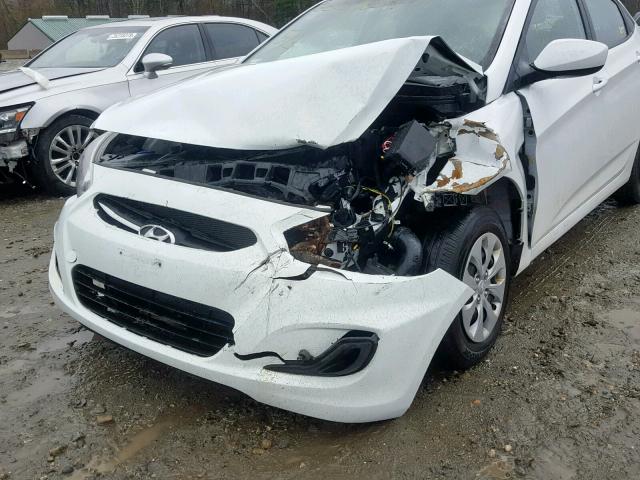 KMHCT4AE0GU988756 - 2016 HYUNDAI ACCENT SE WHITE photo 9