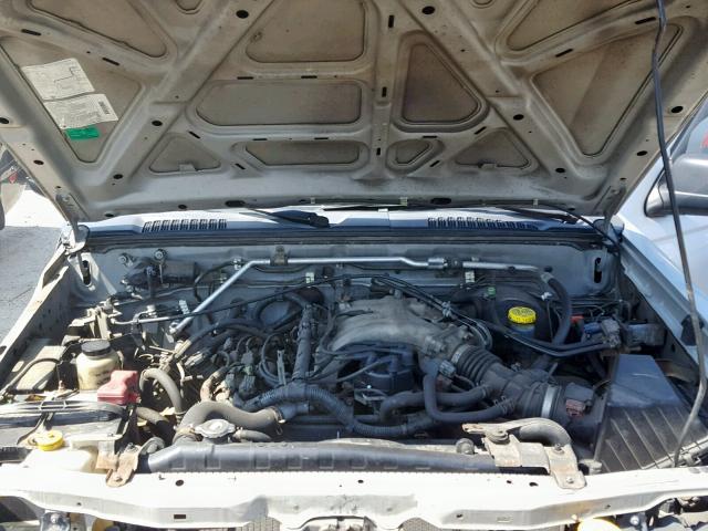 1N6ED27Y62C389694 - 2002 NISSAN FRONTIER C SILVER photo 7