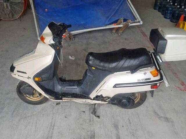 JH2MF0105GK100888 - 1986 HONDA CH250 WHITE photo 9