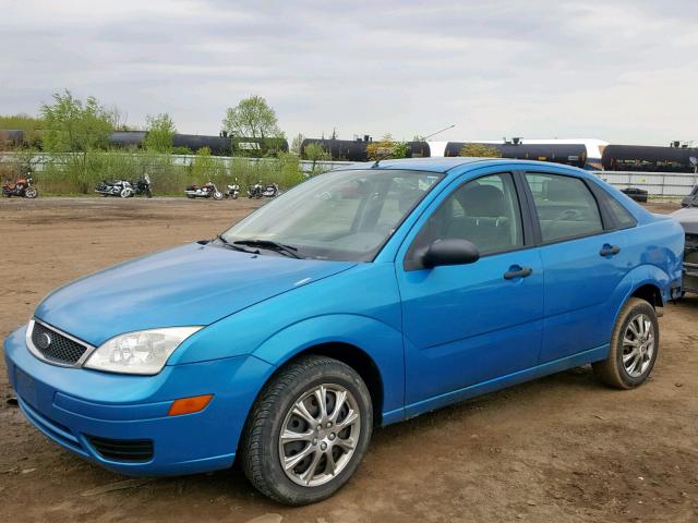 1FAHP34N57W118905 - 2007 FORD FOCUS ZX4 BLUE photo 2