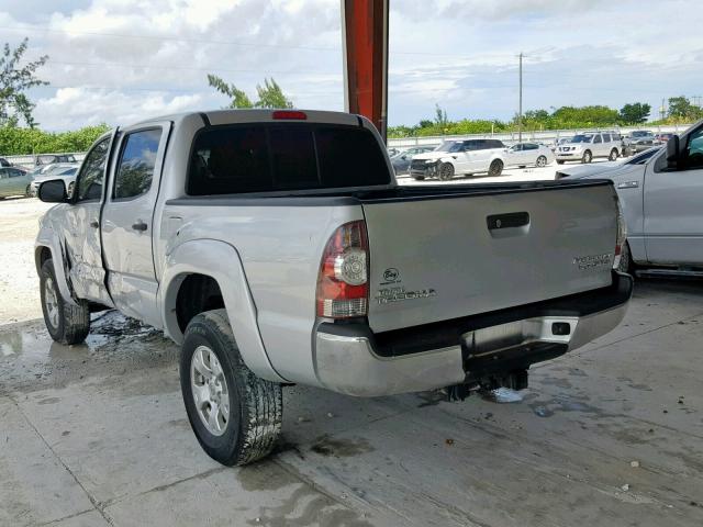 5TFJU4GN3DX033220 - 2013 TOYOTA TACOMA DOU SILVER photo 3