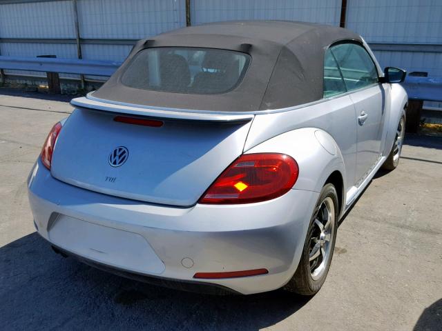 3VW5L7AT0DM828600 - 2013 VOLKSWAGEN BEETLE SILVER photo 4