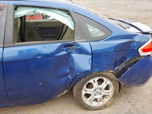 1FAHP36NX9W253569 - 2009 FORD FOCUS SES BLUE photo 9