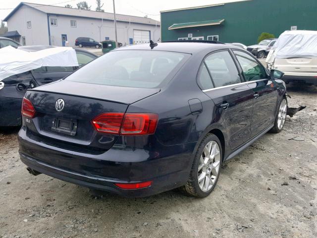 3VW5S7AJ1EM296339 - 2014 VOLKSWAGEN JETTA GLI BLACK photo 4