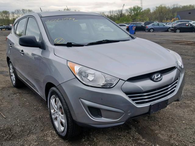 KM8JT3AB1BU227122 - 2011 HYUNDAI TUCSON GL GRAY photo 1