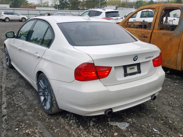 WBAPN7C55BA781916 - 2011 BMW 335 D WHITE photo 3