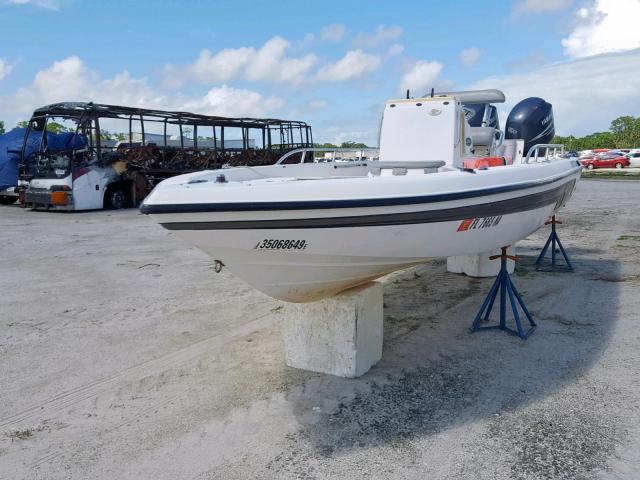 STE89425G506 - 2006 SKEE BOAT WHITE photo 2