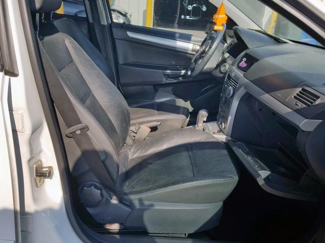 W08AT671285093365 - 2008 SATURN ASTRA XR WHITE photo 5