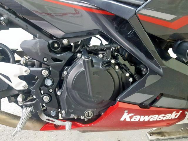 JKAEXKG17KDA29550 - 2019 KAWASAKI EX400 RED photo 11