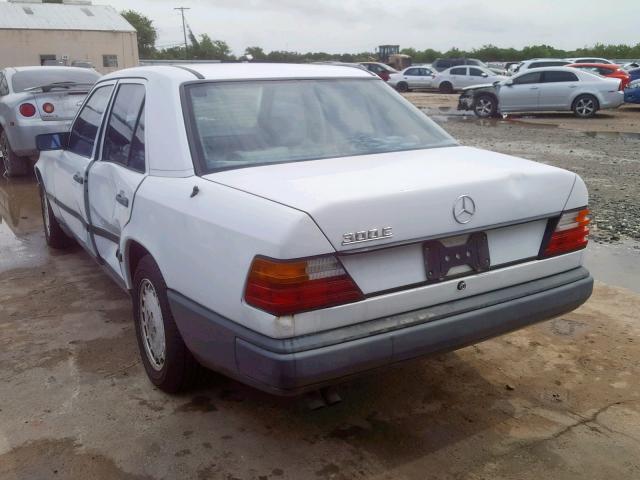 WDBEA30D6KA875666 - 1989 MERCEDES-BENZ 300 E WHITE photo 3