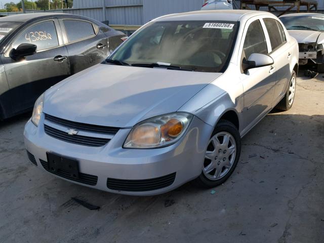 1G1AL55F077411432 - 2007 CHEVROLET COBALT LT SILVER photo 2