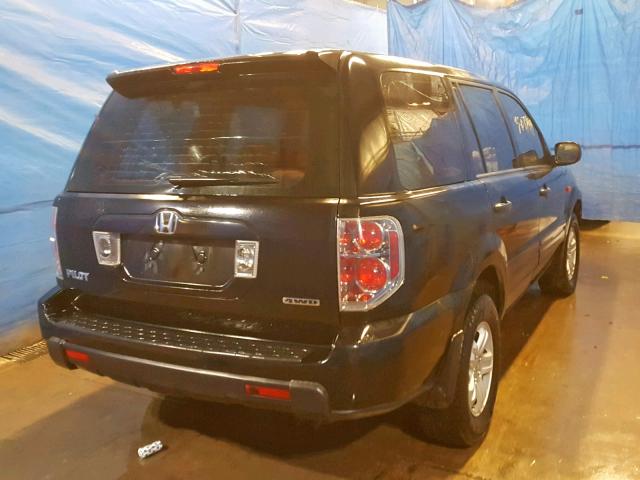 2HKYF18106H506413 - 2006 HONDA PILOT LX BLACK photo 4