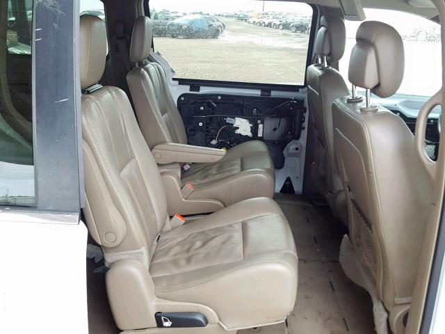 2C4RC1BG7ER434038 - 2014 CHRYSLER TOWN & COU WHITE photo 6