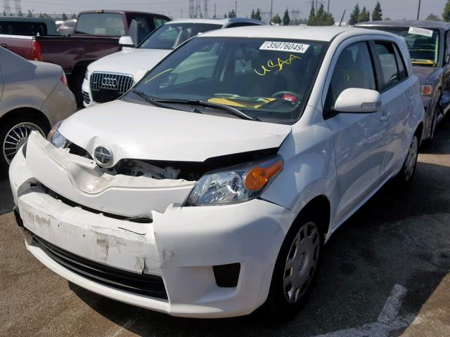 JTKKUPB43E1041822 - 2014 TOYOTA SCION XD WHITE photo 2