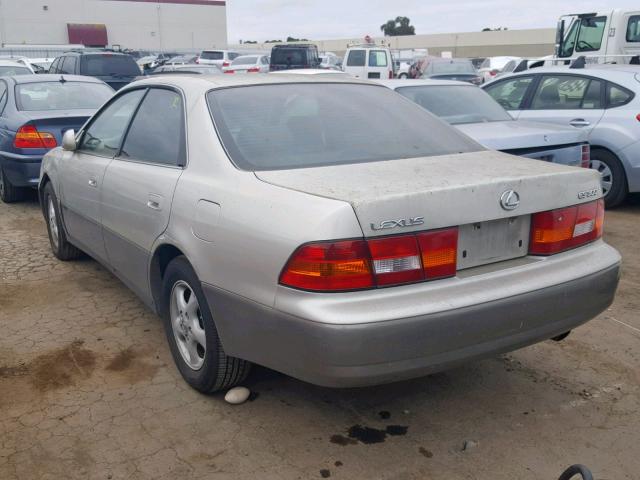 JT8BF28G6W0130991 - 1998 LEXUS ES 300 GOLD photo 3