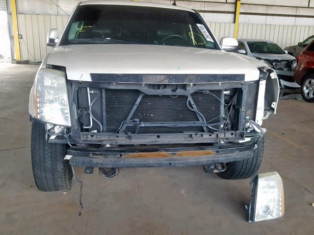 1GYFK43539R123992 - 2009 CADILLAC ESCALADE H WHITE photo 9