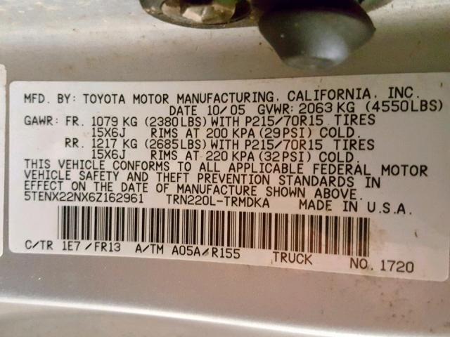 5TENX22NX6Z162961 - 2006 TOYOTA TACOMA SILVER photo 10