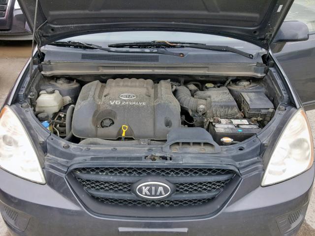 KNAFG526277078489 - 2007 KIA RONDO LX GRAY photo 7