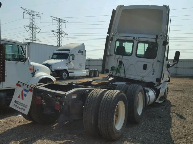 3AKJGBDV7FSFZ2988 - 2015 FREIGHTLINER CASCADIA 1 WHITE photo 4