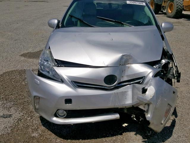 JTDZN3EU5D3240882 - 2013 TOYOTA PRIUS V SILVER photo 7