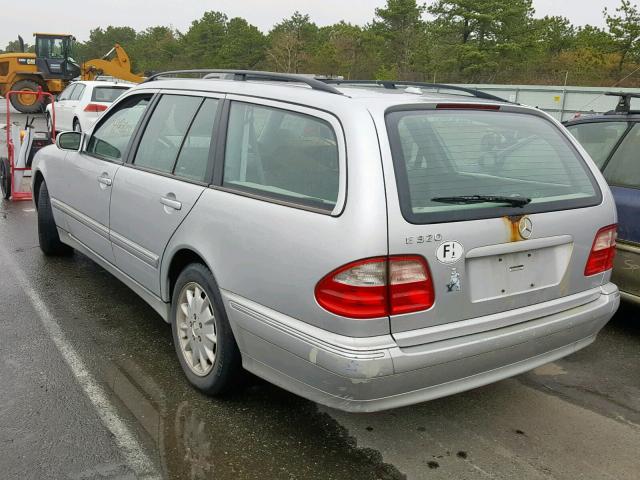 WDBJH65J71B286662 - 2001 MERCEDES-BENZ E 320 SILVER photo 3