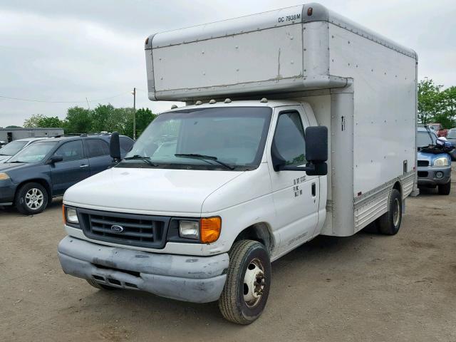 1FDXE45S36DB28716 - 2006 FORD ECONOLINE WHITE photo 2