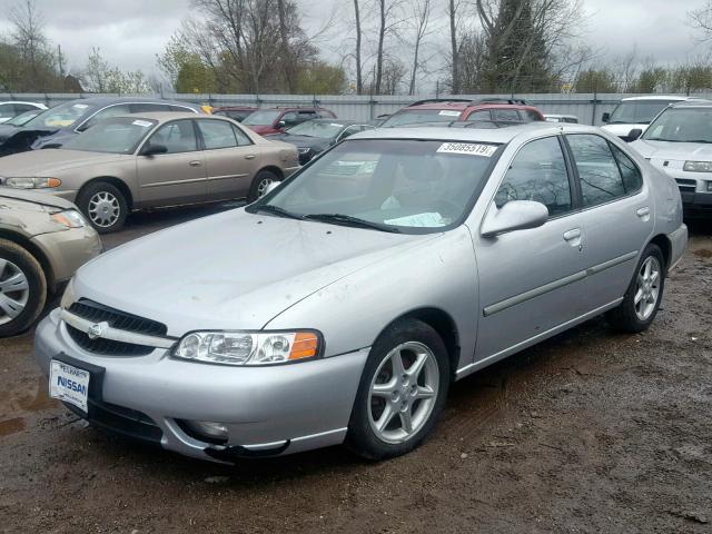 1N4DL01A7YC242848 - 2000 NISSAN ALTIMA XE SILVER photo 2