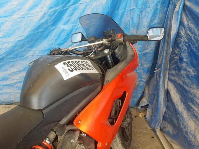 JKAEXEA108A045221 - 2008 KAWASAKI EX650 A RED photo 5