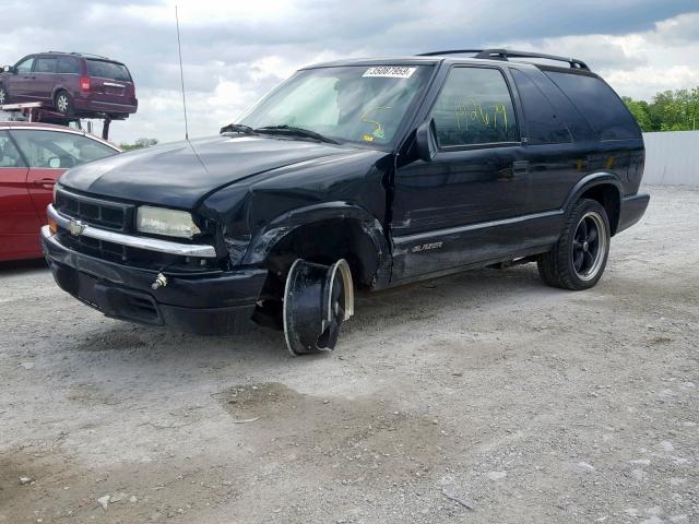 1GNCS18X03K137003 - 2003 CHEVROLET BLAZER BLACK photo 2