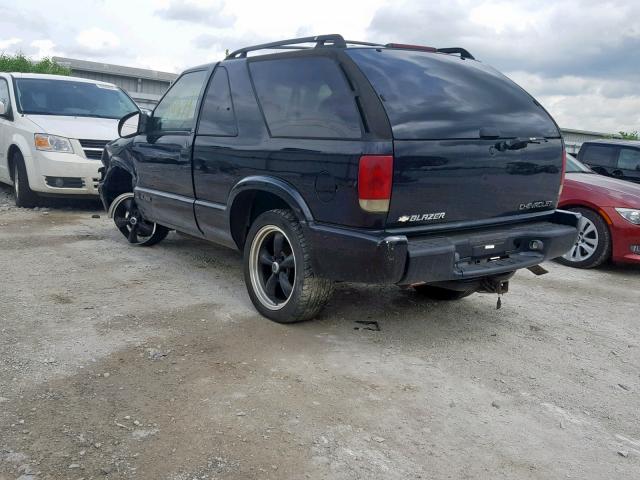 1GNCS18X03K137003 - 2003 CHEVROLET BLAZER BLACK photo 3