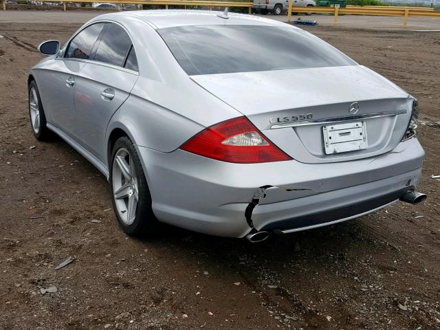 WDDDJ72X28A116720 - 2008 MERCEDES-BENZ CLS 550 SILVER photo 3