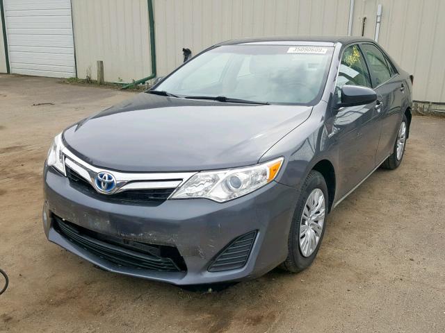 4T1BD1FK6DU072052 - 2013 TOYOTA CAMRY HYBR GRAY photo 2