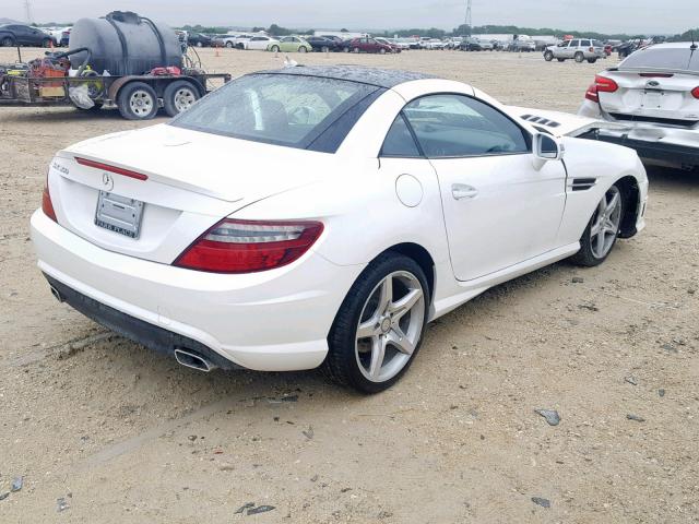 WDDPK5HA6GF117257 - 2016 MERCEDES-BENZ SLK 350 WHITE photo 4