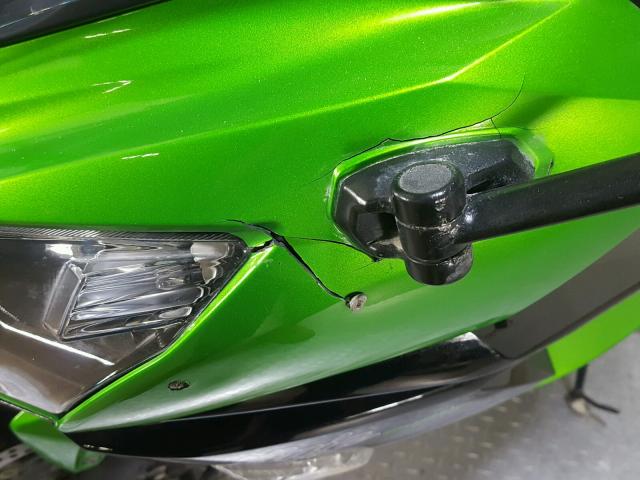 JKAEXEE14GDA21787 - 2016 KAWASAKI EX650 E GREEN photo 17