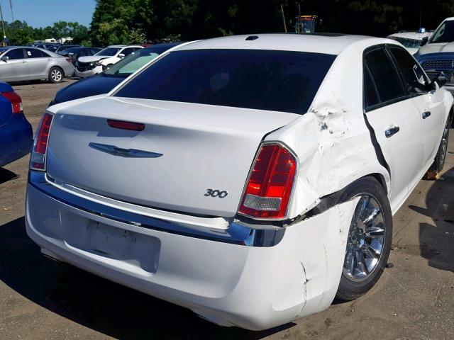 2C3CA5CG8BH537329 - 2011 CHRYSLER 300 LIMITE WHITE photo 4