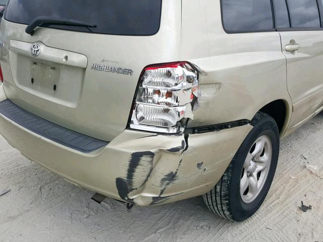 JTEGD21A530064329 - 2003 TOYOTA HIGHLANDER GOLD photo 9