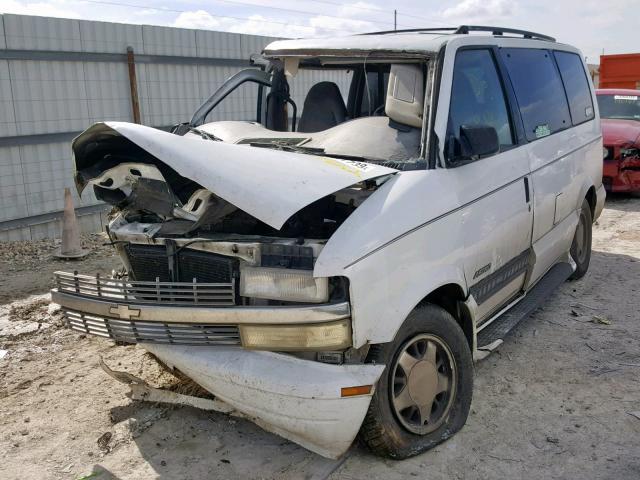 1GNDM19W71B109622 - 2001 CHEVROLET ASTRO WHITE photo 2