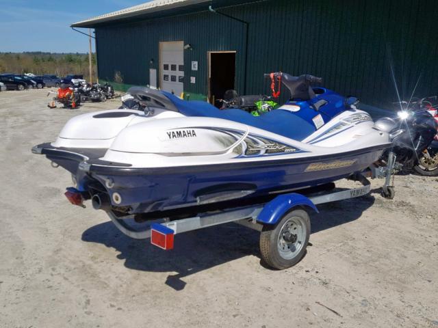 USYAMC9121G30 - 2004 YAMAHA WAVERUNNER WHITE photo 4