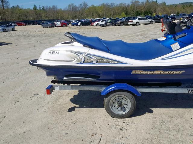 USYAMC9121G30 - 2004 YAMAHA WAVERUNNER WHITE photo 6