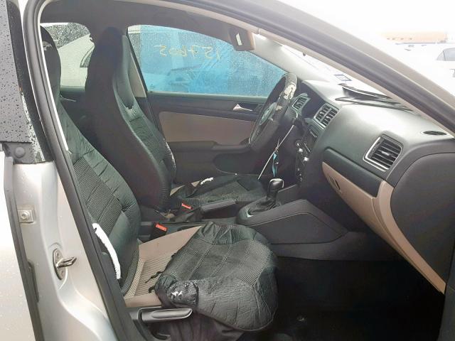 3VW2K7AJ2BM112704 - 2011 VOLKSWAGEN JETTA BASE 银色 照片 5