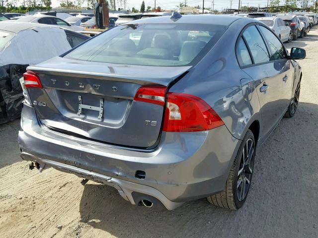 YV126MFL2J2453035 - 2018 VOLVO S60 DYNAMI GRAY photo 4